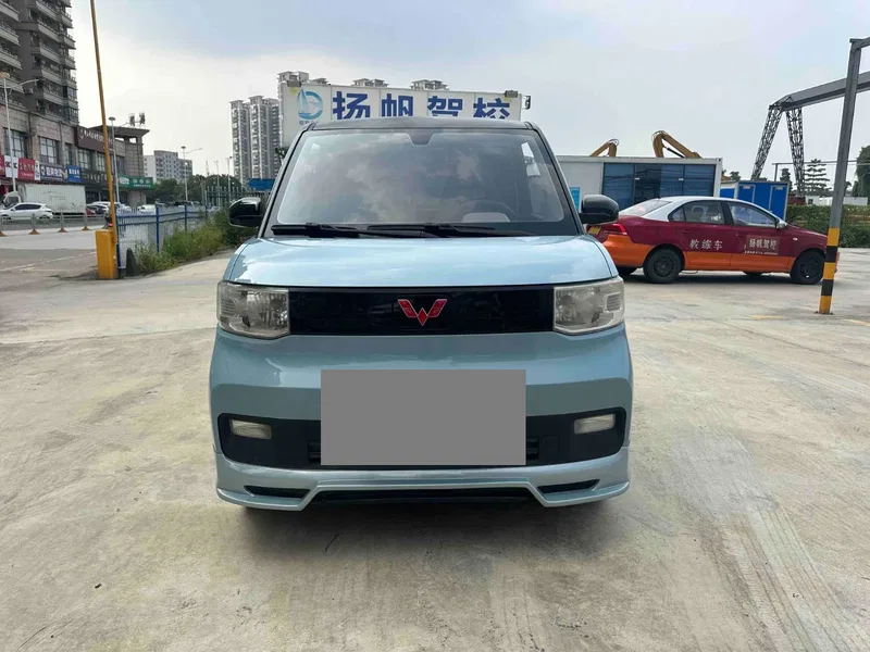 Wuling 2021 Hongguang MINI EV Macaron Sandwich 120km Lithium Iron Phosphate — photograph 2