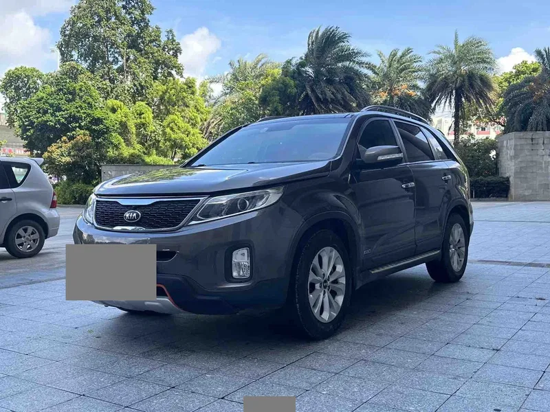 Kia Soranto 2013 2.4L 5-seat Gasoline Deluxe Edition — photograph 1
