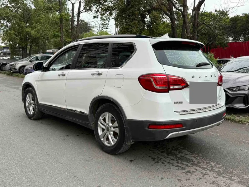 Haval H6 2014 Sports Edition 1.5T Manual Two-Wheel Drive Elite Model — photograph 9