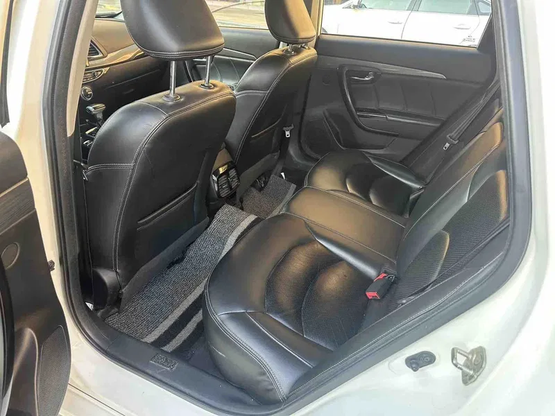 GAC Trumpchi Chuanqi GA6 2016 235T DCT Elite Edition — photograph 5