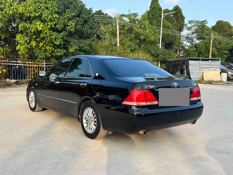 Toyota Crown 2006 2.5L Royal Leather Edition — photograph 7