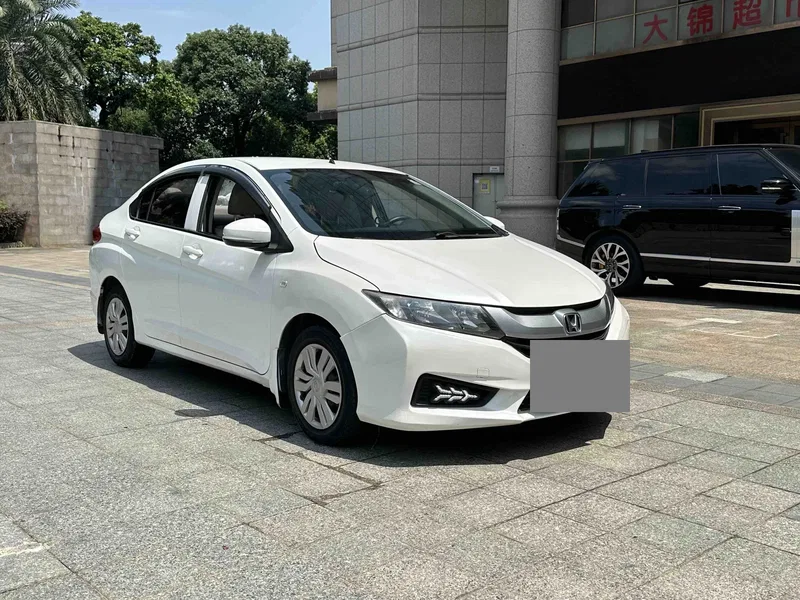 Honda Fengfan 2015 1.5L CVT Comfort Edition — photograph 3