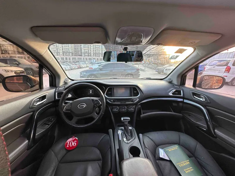 GAC Trumpchi Chuanqi GS4 2015 200T G-DCT Elite Edition — photograph 6