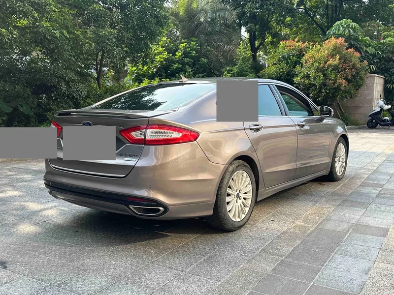 Ford Mondeo 2013 2.0L GTDi200 Luxury Model — photograph 9
