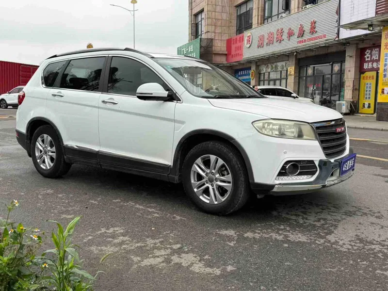Haval H6 2014 Sports Edition 1.5T Manual Two-Wheel Drive Elite Model — photograph 3