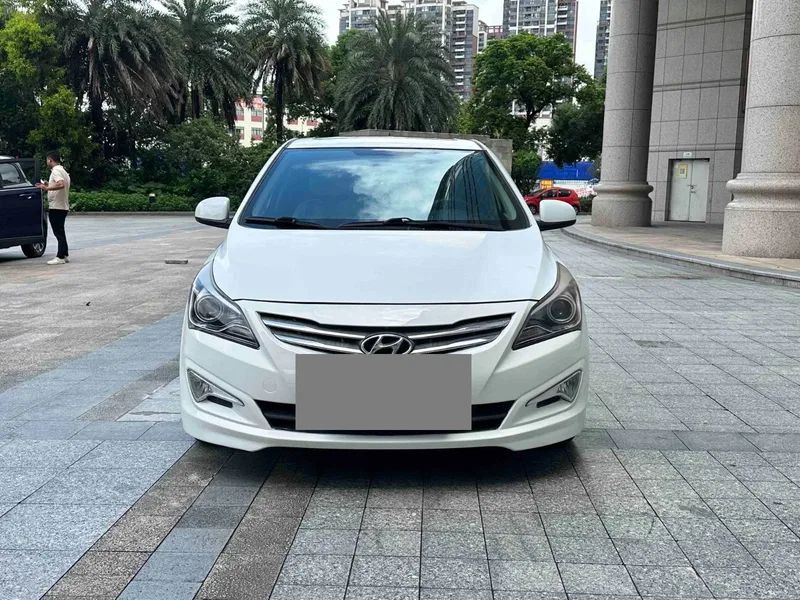Hyundai Riich 2014 1.4L Automatic GLX Leading Edition — photograph 2