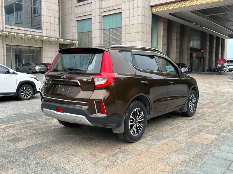 Geely Vision X6 2016 1.8L Manual Luxury Model — photograph 9