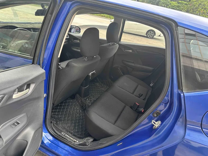 Honda Fit 2014 1.5L LX CVT Comfort Model — photograph 5