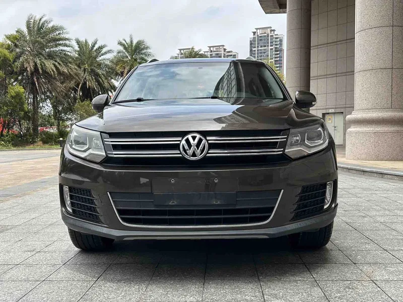 Volkswagen Tiguan 2013 1.8TSI Automatic Four-wheel Drive Luxury Model — photograph 2