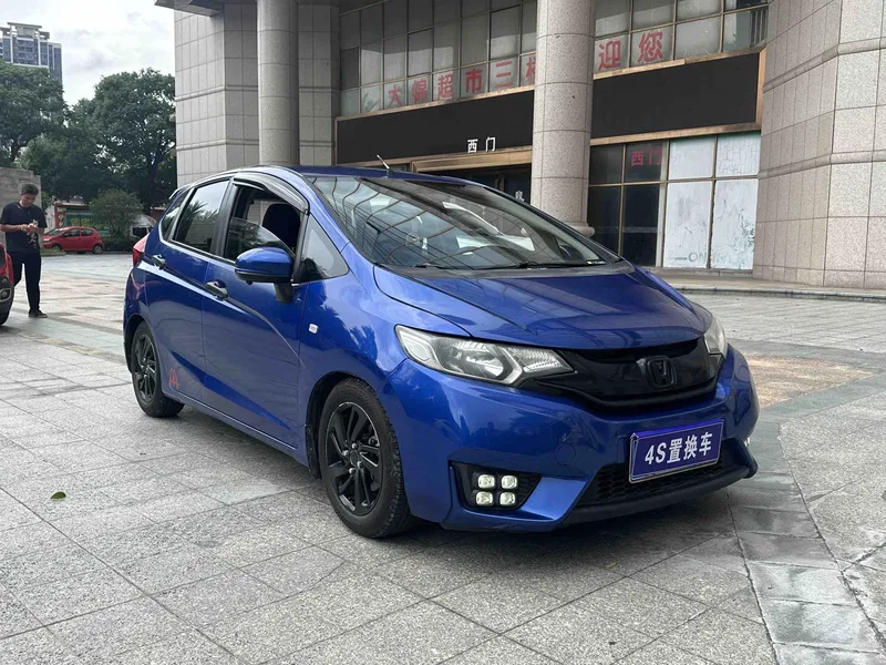 Honda Fit 2014 1.5L LX CVT Comfort Model — photograph 3