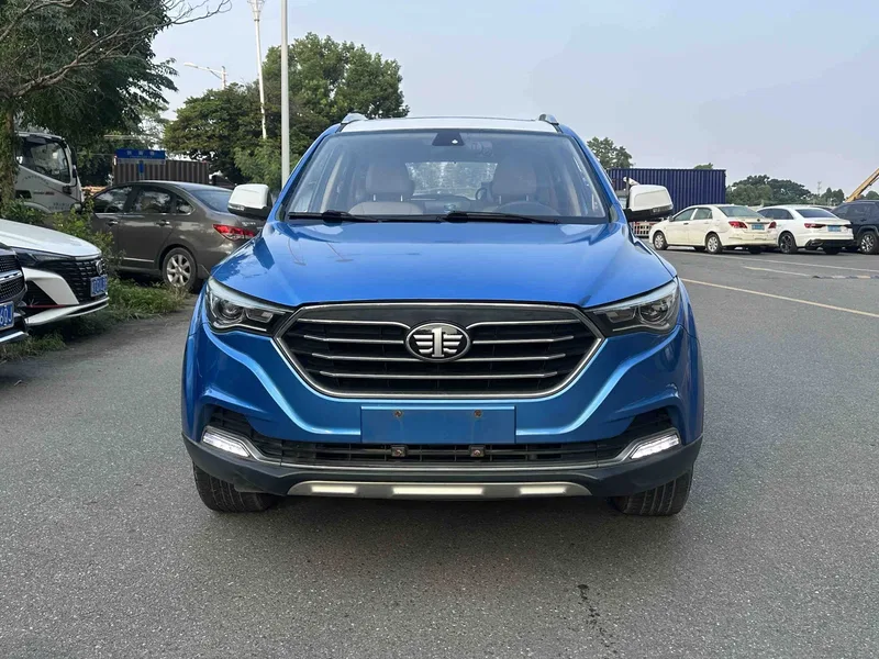 Bestune X40 2017 1.6L automatic exclusive type — photograph 2