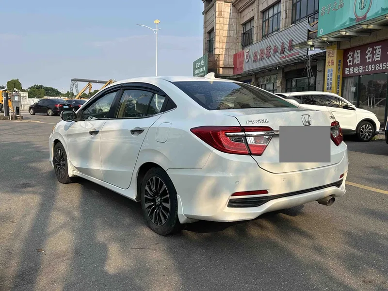 Honda Ling Pai 2013 1.8L Auto Comfort Edition — photograph 9