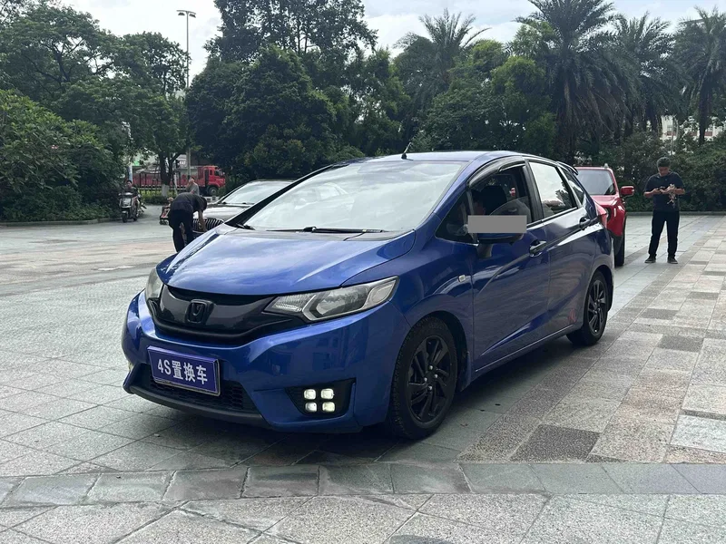 Honda Fit 2014 1.5L LX CVT Comfort Model — photograph 1