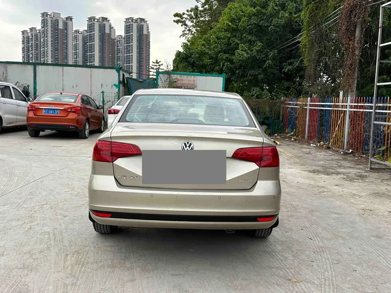 Volkswagen Bora 2018 1.5L automatic fashion model — photograph 8