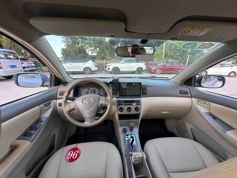 Toyota Corolla 2011 1.6L Automatic Classic Edition — photograph 6