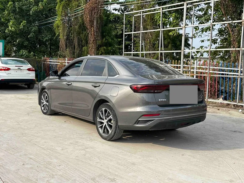 Geely Emgrand 2022 4th Generation 1.5L CVT Flagship — photograph 7