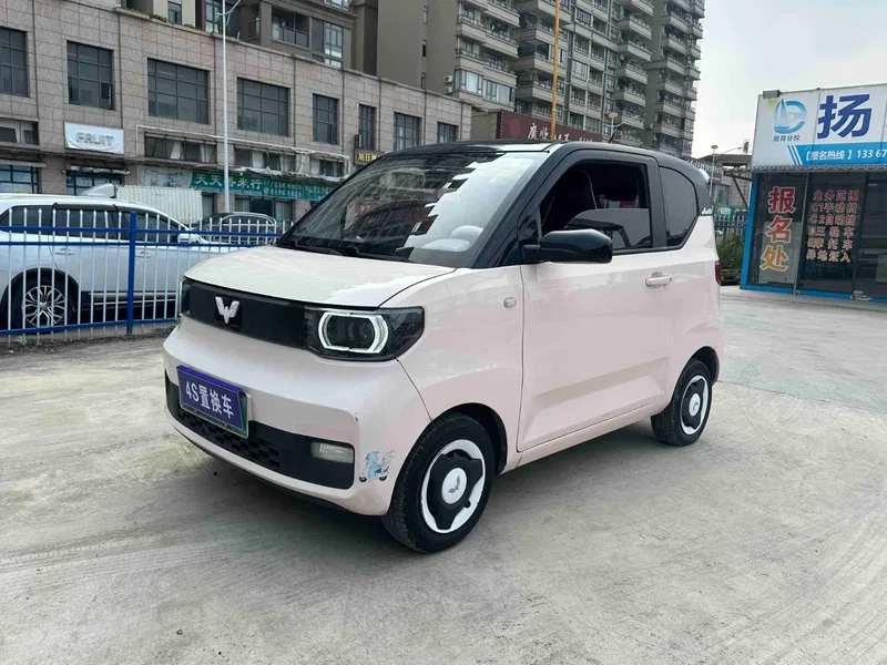 Wuling 2022 Hongguang MINI EV Macaron Zhenxiang Lithium Iron Phosphate — photograph 1