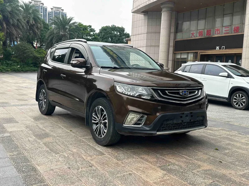 Geely Vision X6 2016 1.8L Manual Luxury Model — photograph 3