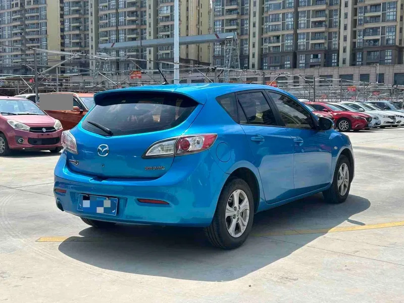 Mazda Mazda 3 Star Aveo 2015 hatchback 1.6L Auto Elite — photograph 7