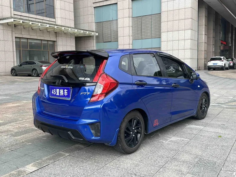 Honda Fit 2014 1.5L LX CVT Comfort Model — photograph 9