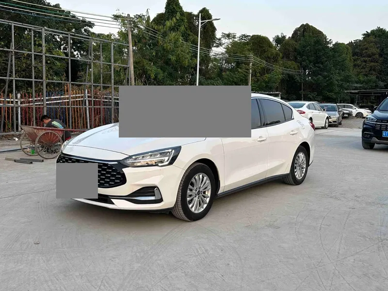 Ford Fox 2021 sedan EcoBoost 180 automatic front tide — photograph 1