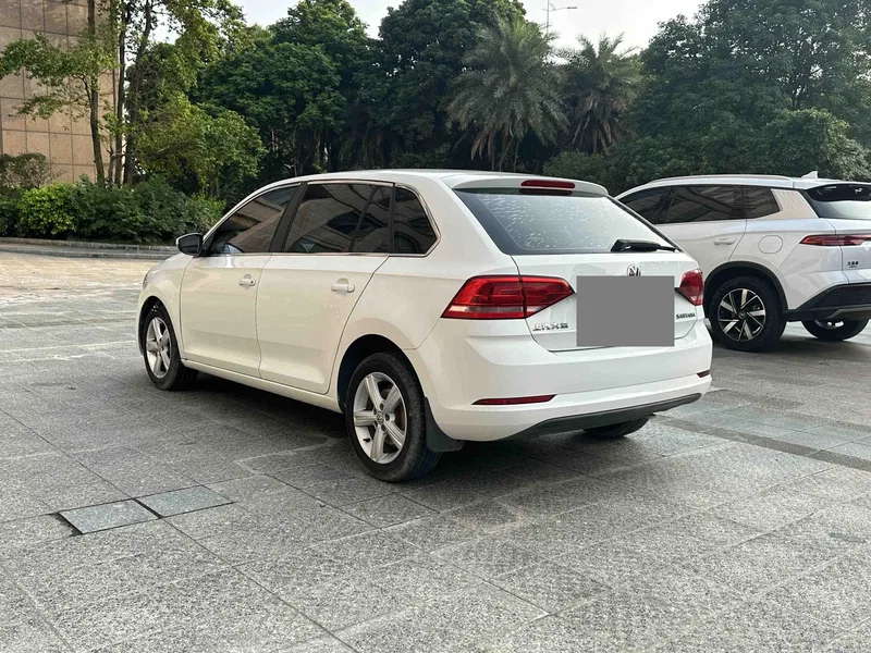 Volkswagen Santana 2015 Hao Na 1.6L Automatic Fashion Model — photograph 7