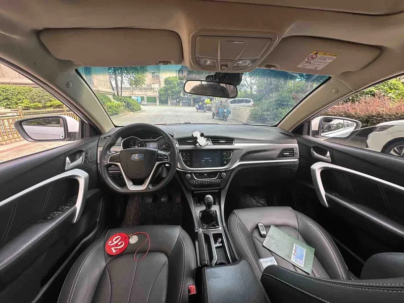 Geely Emgrand 2017 3-compartment Million 1.5L Manual Upward Edition — photograph 6