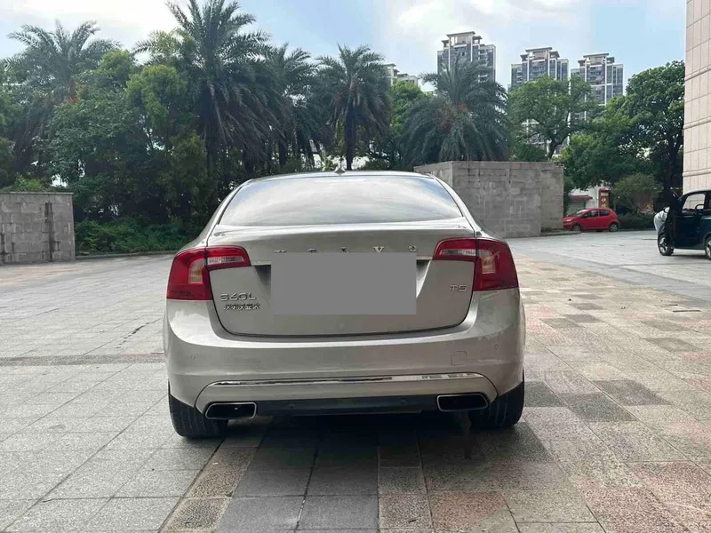 Volvo S60 2015 S60L T5 Zhiyu Edition — photograph 8