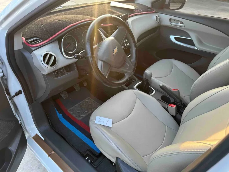 Chevrolet Sail 2018 3 1.3L Manual Comfort Sunroof Edition — photograph 4