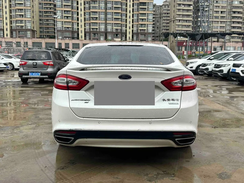 Ford Mondeo 2013 2.0L GTDi240 Luxury Sports — photograph 8