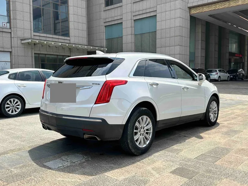 Cadillac XT5 2018 25T Luxury Model — photograph 9