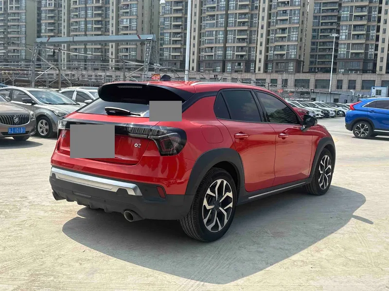 Lynk & Co 02 2019 1.5T DCT Two-Drive Pro Edition — photograph 9