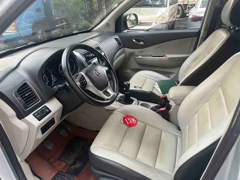 Dongfeng The popular S500 2016 1.5L manual luxury model — photograph 4