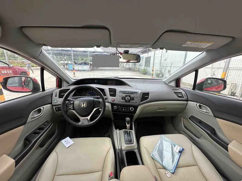 Honda Civic 2012 1.8L Auto Comfort Edition — photograph 6