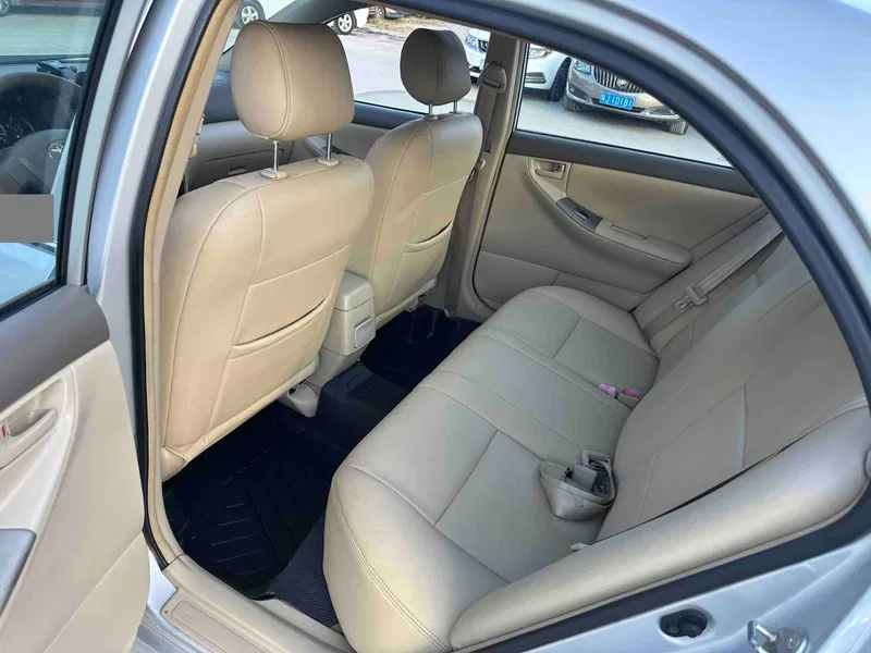 Toyota Corolla 2011 1.6L Automatic Classic Edition — photograph 5