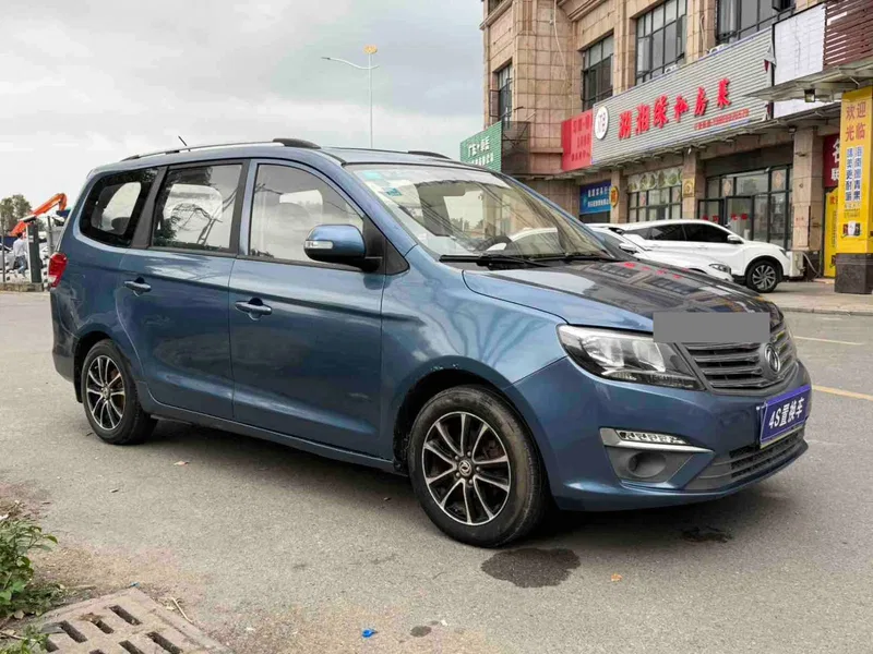 Dongfeng Windrow Windrow S500 2016 1.5L Manual Luxury Edition — photograph 3