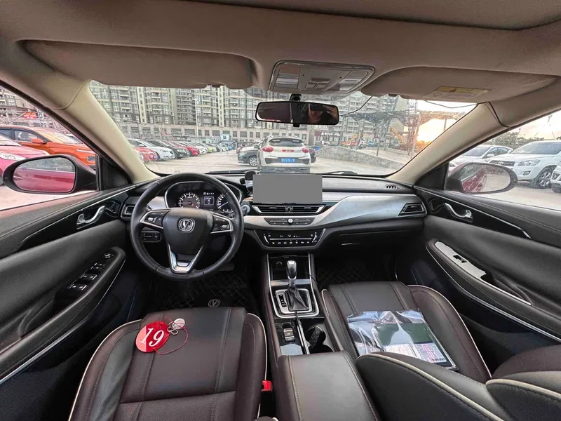 Changan Ruicheng CC 2018 1.5T Automatic TAG Heuer Model — photograph 6