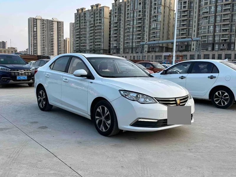 Roewe Rongwei 360 2017 1.5L Auto Smart Screen Edition — photograph 3
