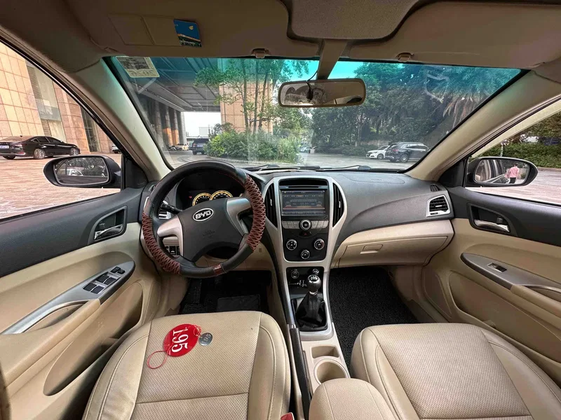 BYD L3 2012 1.5L Manual Honor Type — photograph 6