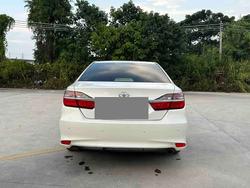 Toyota Camry 2015 2.0G Leading Edition — photograph 8
