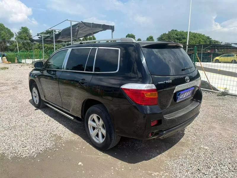 Toyota Highlander 2009 2.7L Two-Drive 5-Seat Sports Edition — photograph 7