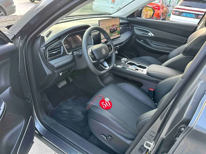 Changan CS75 2026 PRO 1.5T DCT Prestige 7-seater — photograph 4