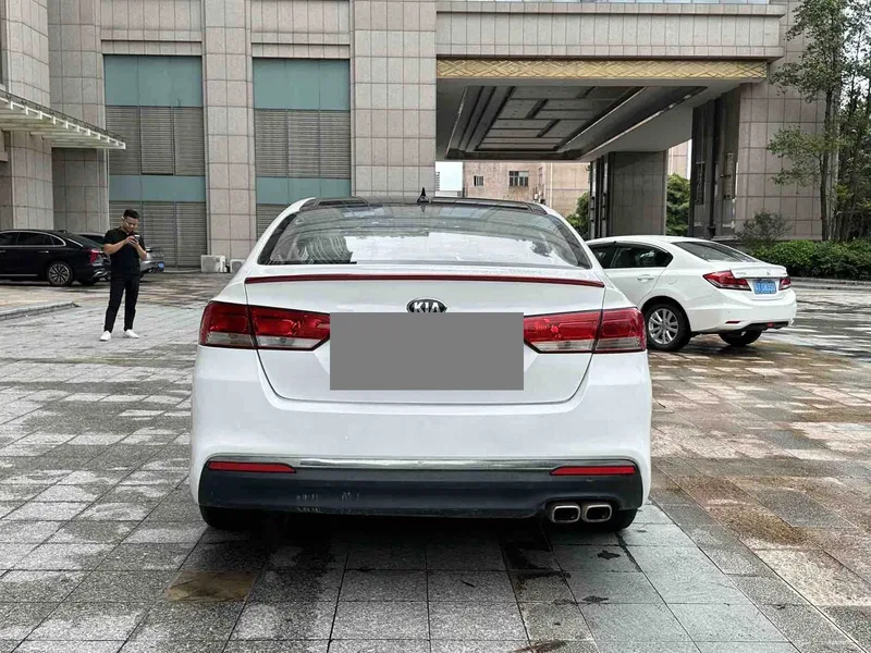 Kia K4 2014 1.8L Automatic GLS — photograph 8