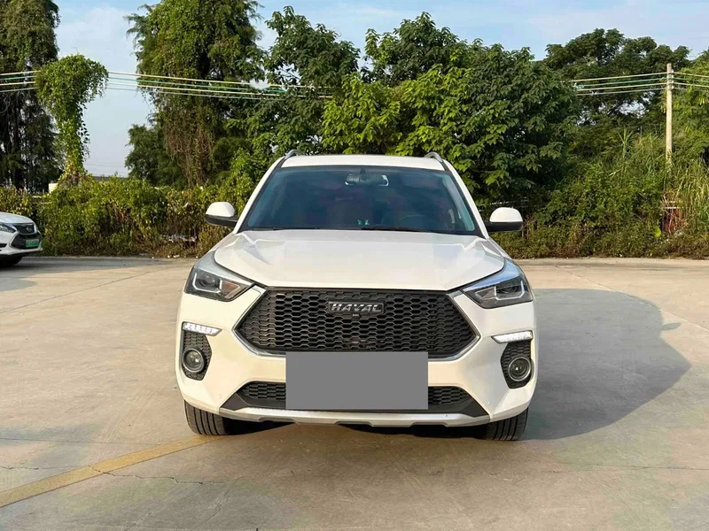 Haval H6 Coupe 2020 Smart Union Edition 1.5T Automatic Two-Drive Luxury Smart Union — photograph 2
