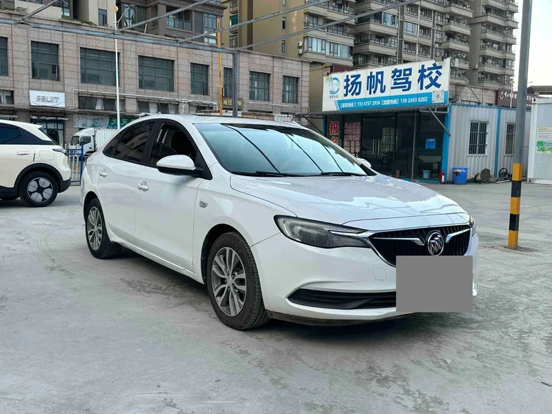 Buick Yinglang 2019 18T Automatic Interconnection Elite — photograph 3