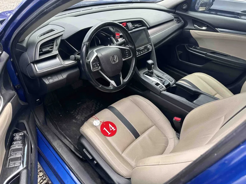Honda Civic 2016 220TURBO CVT Premium Edition — photograph 4