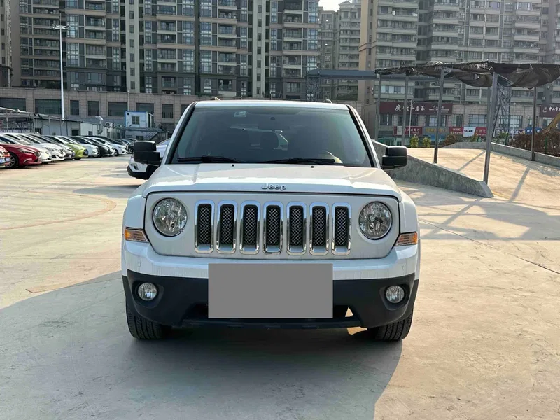 Jeep Free guest 2015 2.0L sports version — photograph 2
