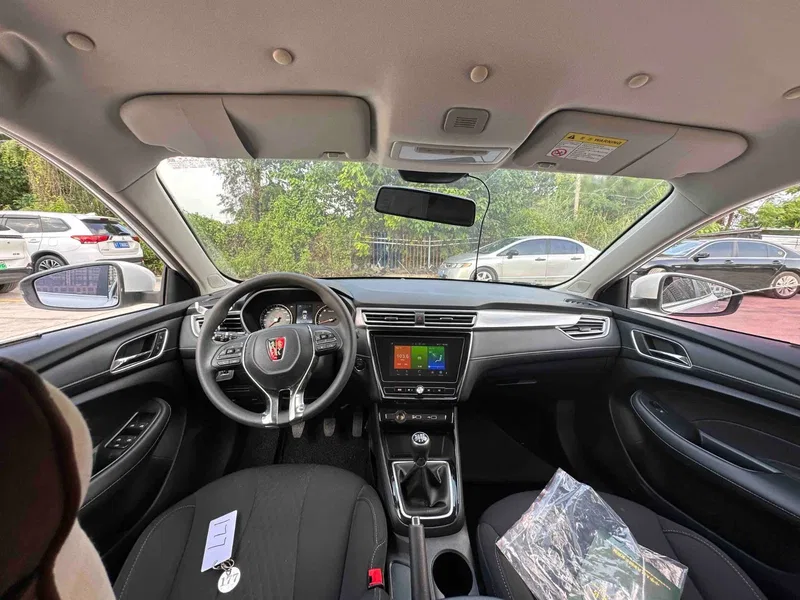 Roewe I5 2020 1.5L Manual 4G Interconnected Linghao Edition — photograph 6