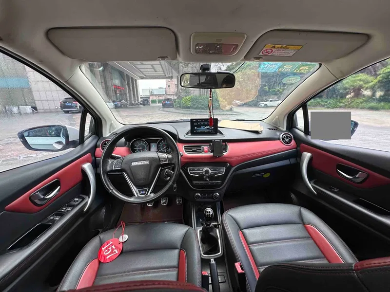 Haval H1 2016 Blue Label 1.5L Manual Luxury Model — photograph 6