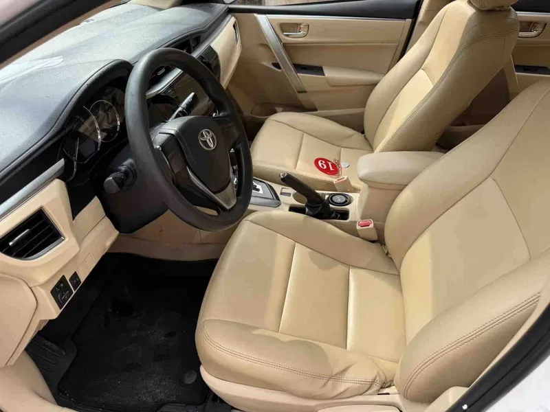 Toyota Corolla 2014 1.6L CVT GL — photograph 4